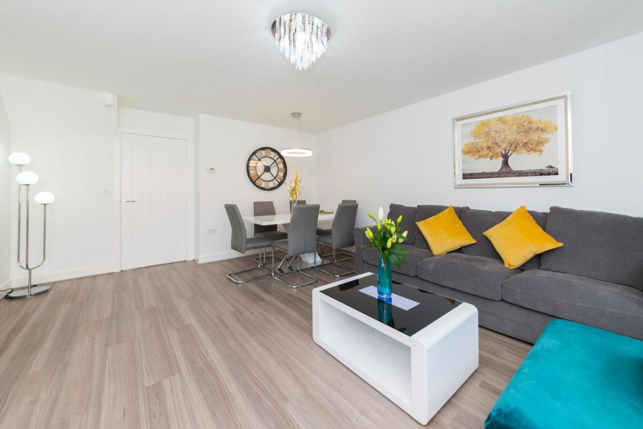 Greenfield Modern 3Br Home - Southcote Lane , เรดดิ้ง ภายนอก รูปภาพ